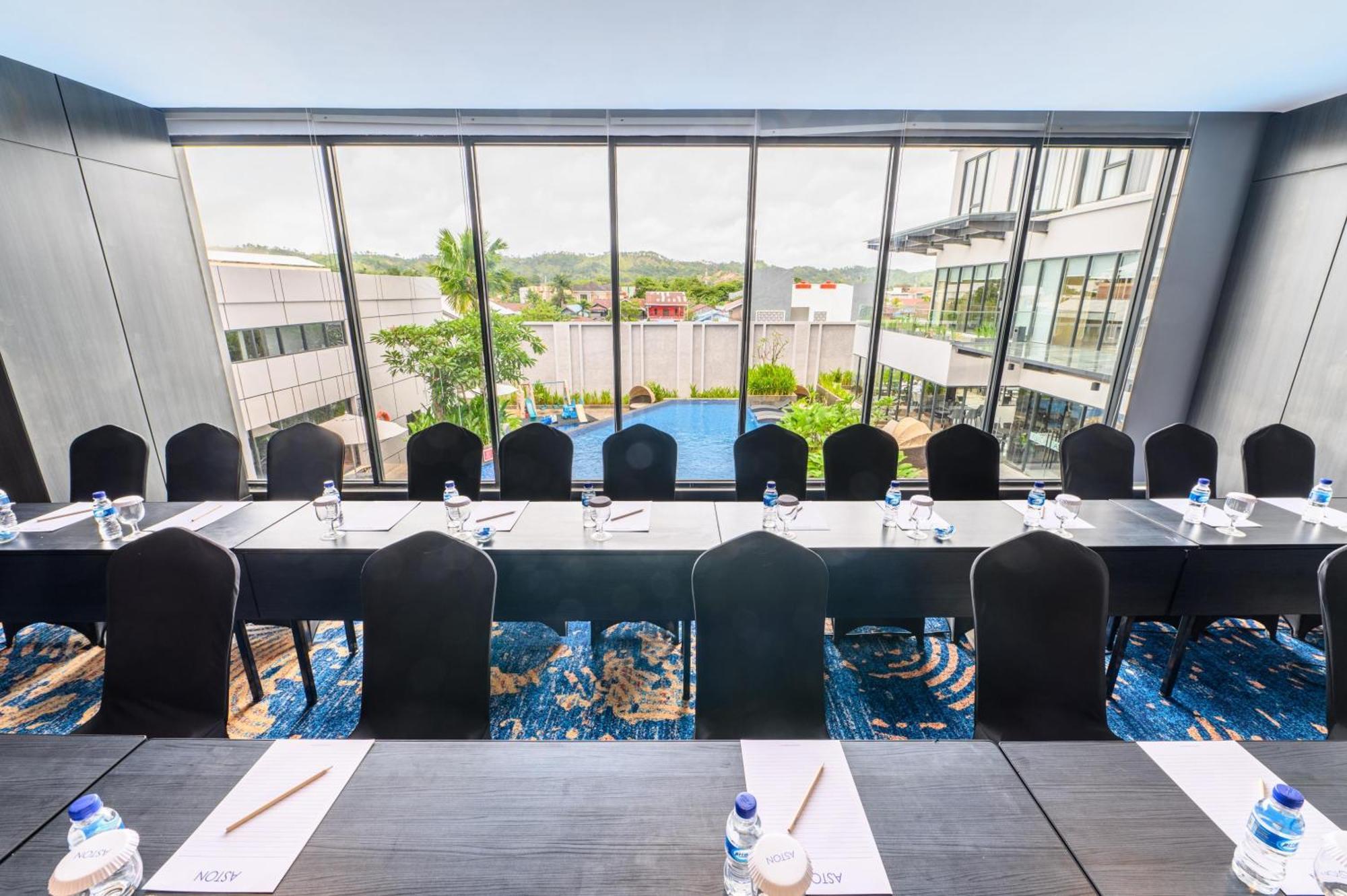 Aston Sorong Hotel & Conference Center Exterior foto